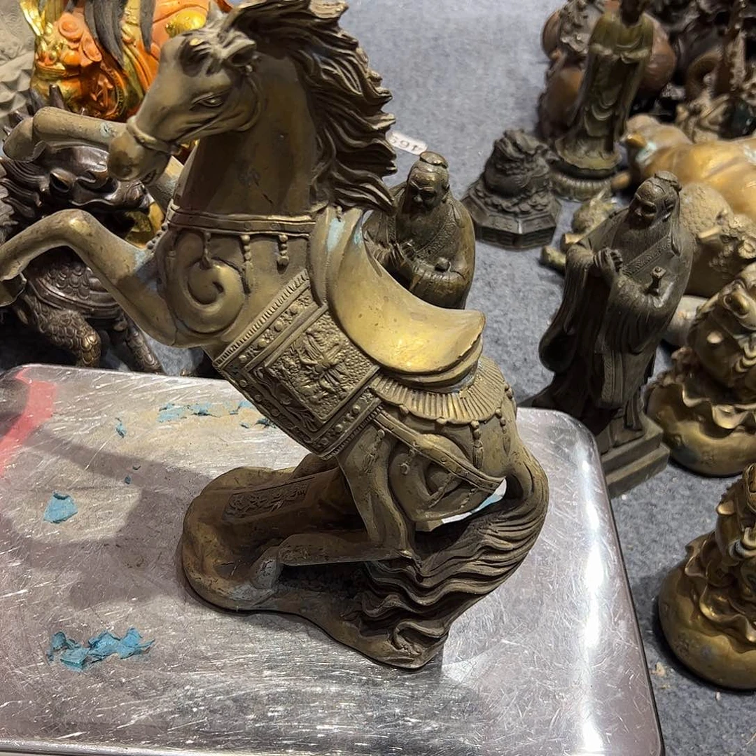 泳**畏微瑕疵黄铜摆件工艺品