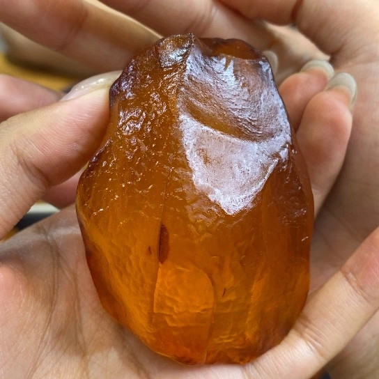 定制琥珀未镶嵌邢蜜蜡
