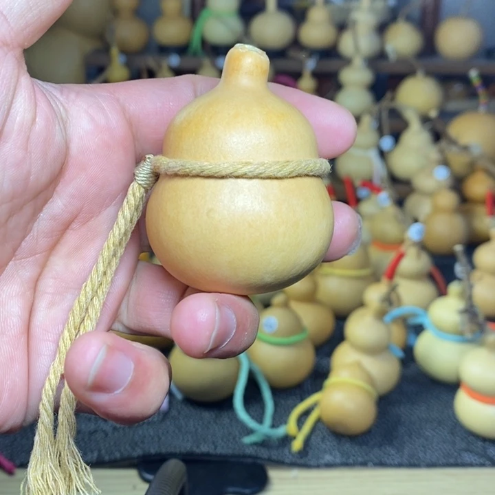 是***妹大叶紫檀（黑酸枝木类）