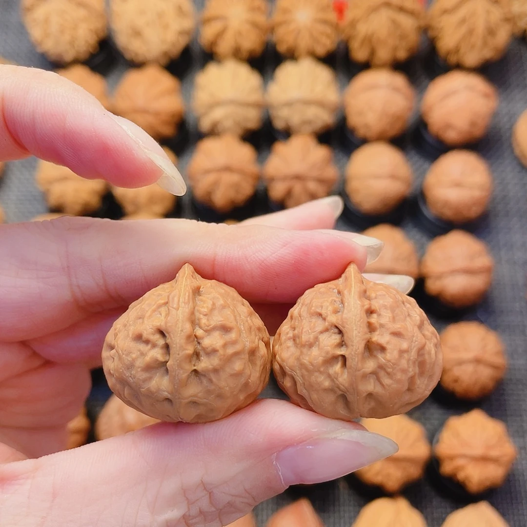 文玩核桃把件佛渡元宝