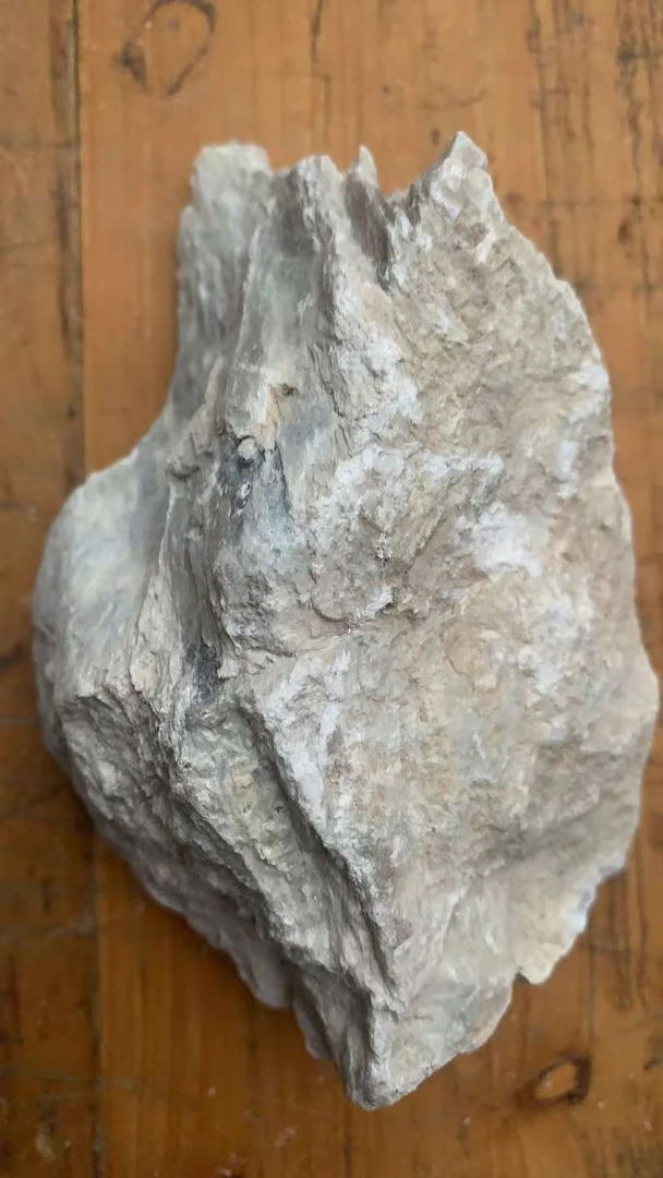 纯天然新疆且末原石