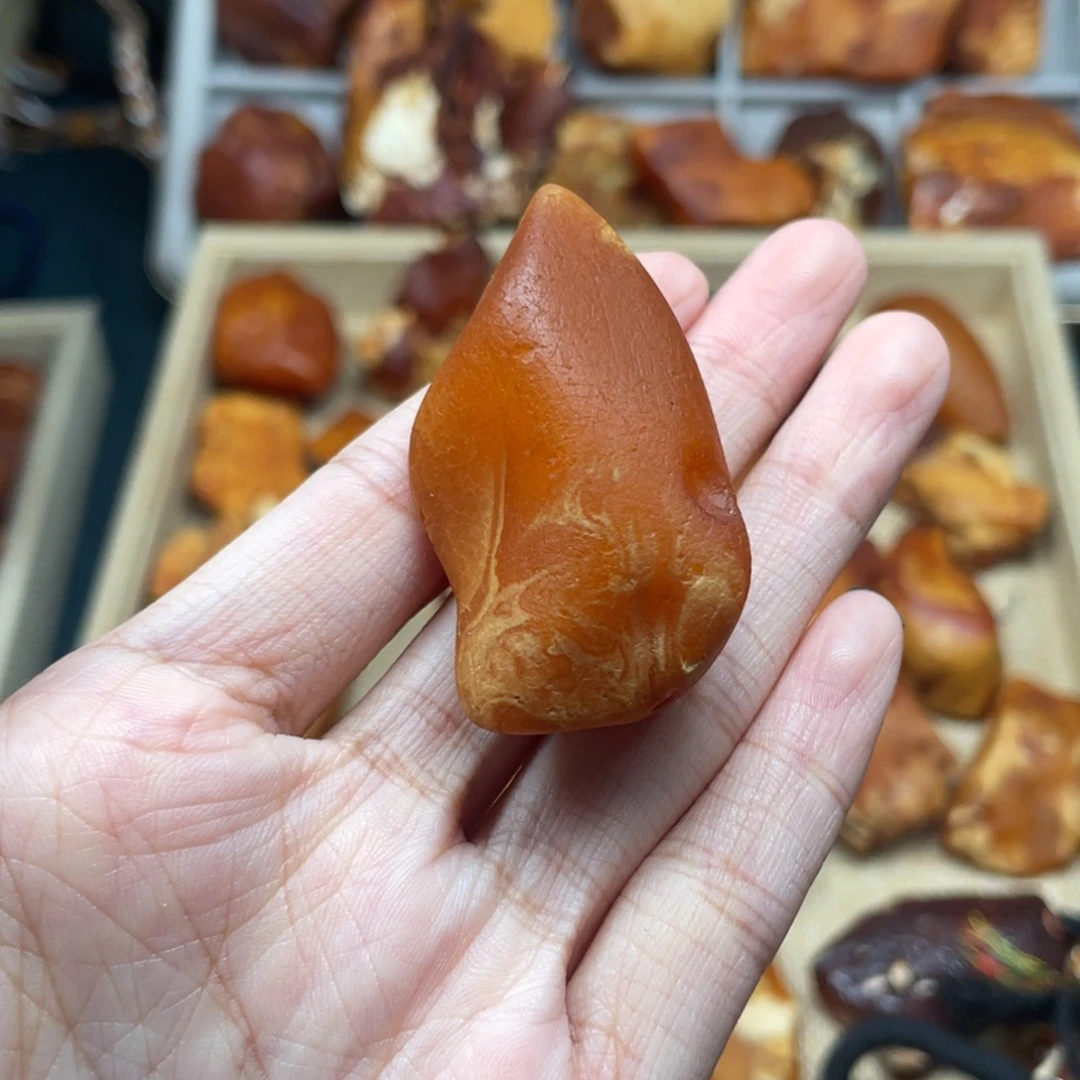 琥珀未镶嵌珠宝奇石