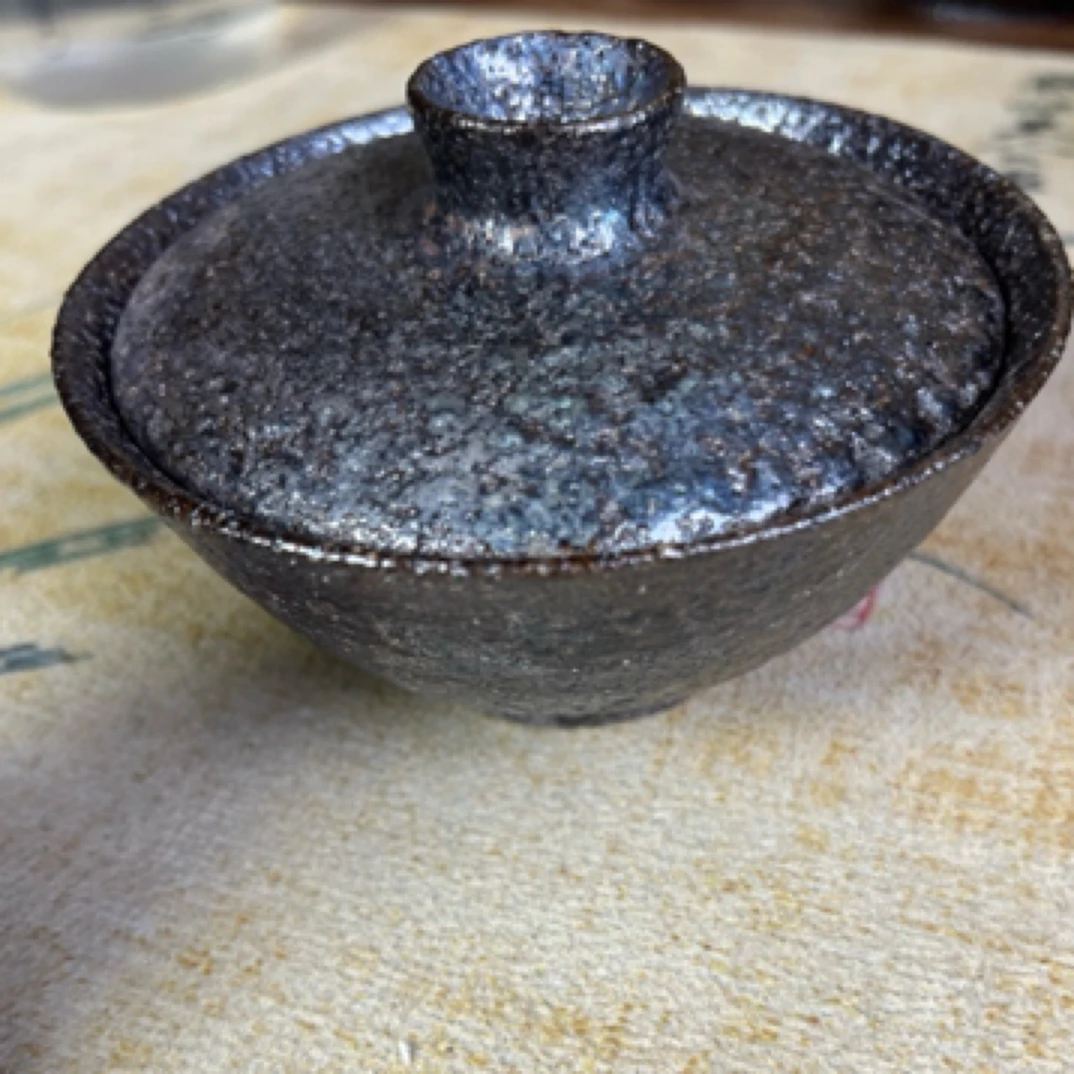 荥经黑砂茶具盖碗