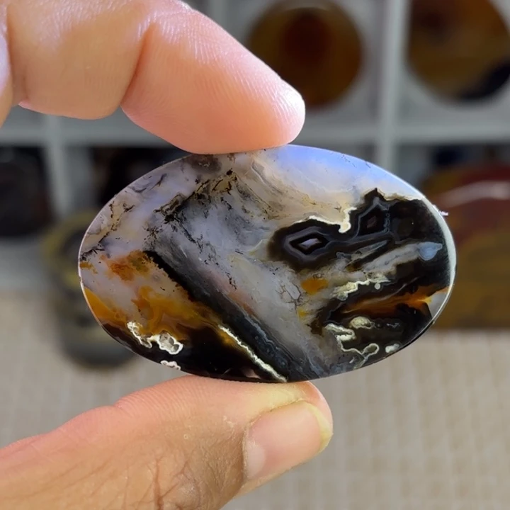 玛瑙/玉髓颈饰未镶嵌