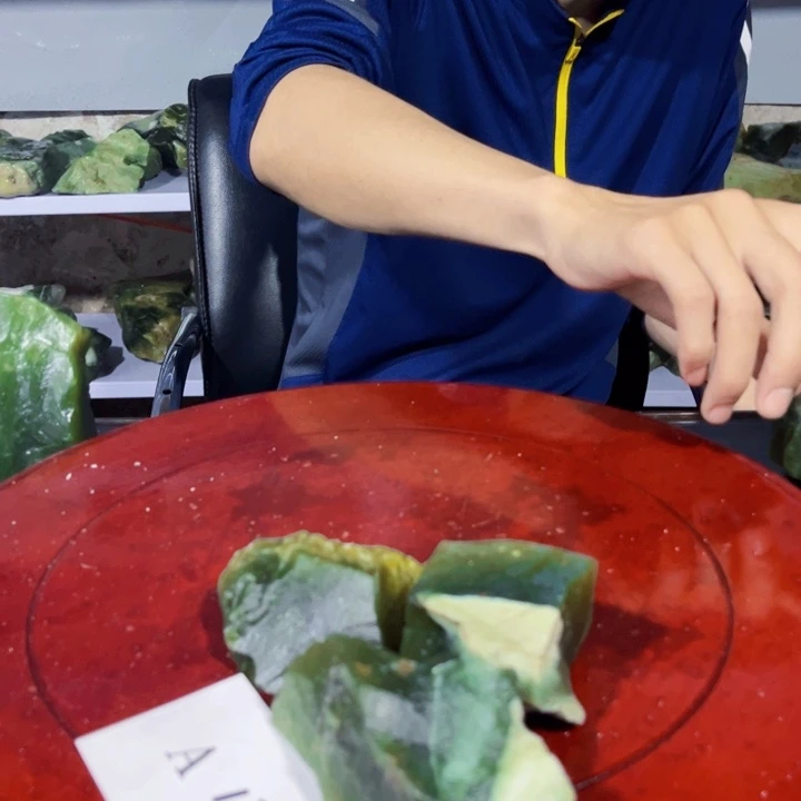 岫玉未镶嵌原料原料