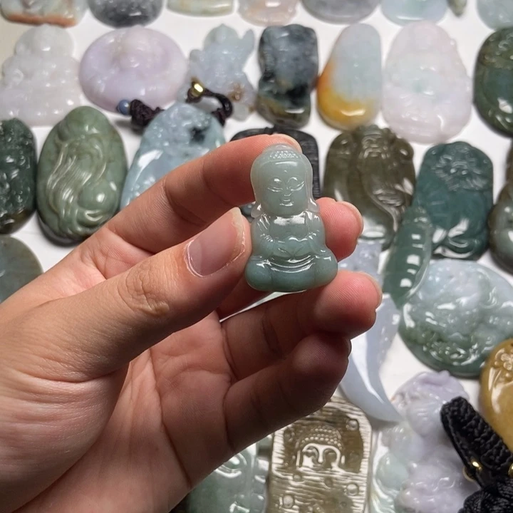 翡翠未镶嵌颈饰宝宝佛60