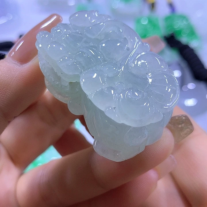 翡翠未镶嵌颈饰天然翡翠A货吊坠