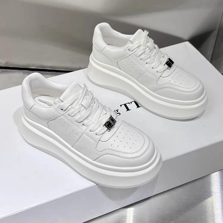 女白鞋板鞋ins小皮鞋厚底增高透气百搭鞋子爆款韩版冬季时尚潮鞋