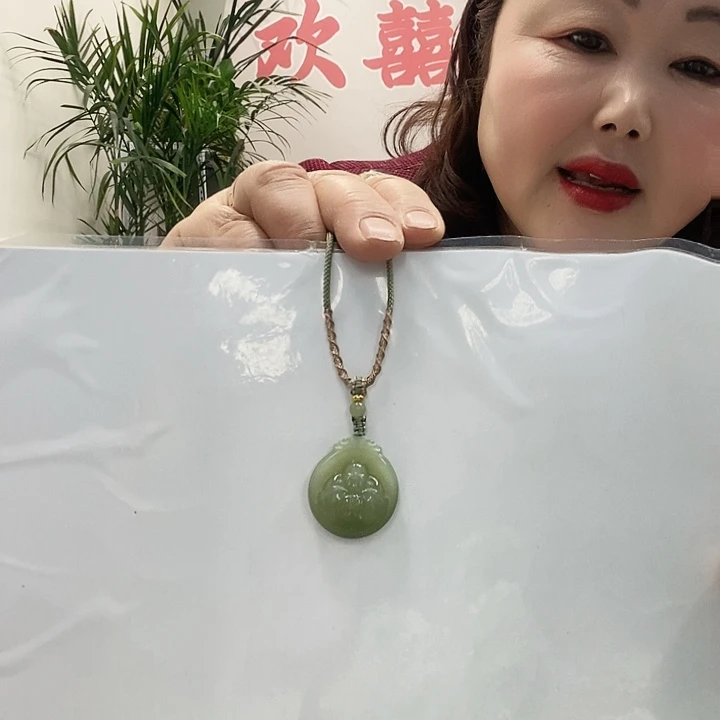 和田玉（糖玉）颈饰未镶嵌