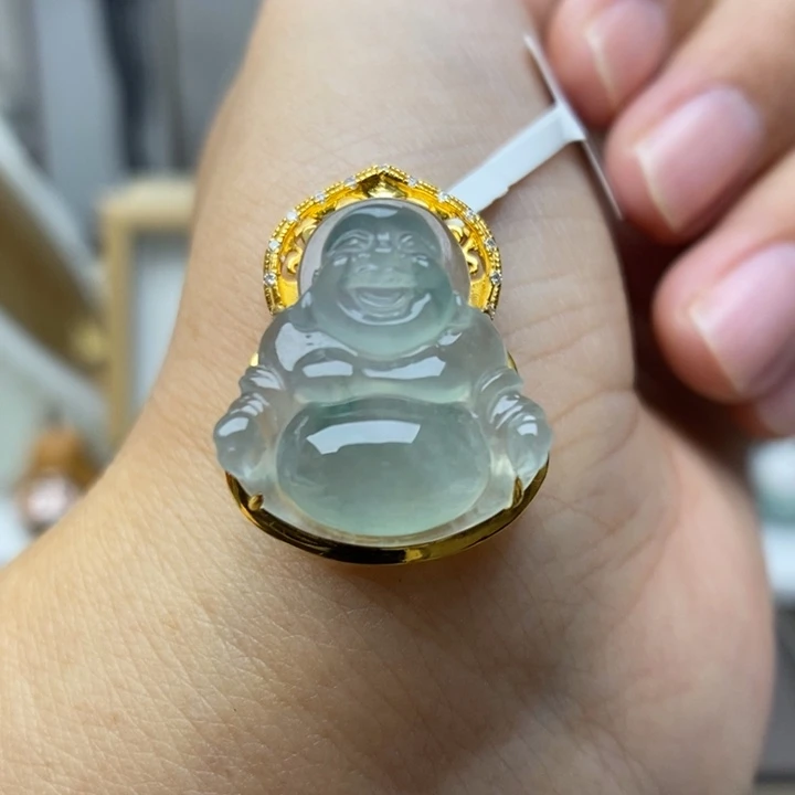 【闪购商品】颈饰18K金镶嵌翡翠45