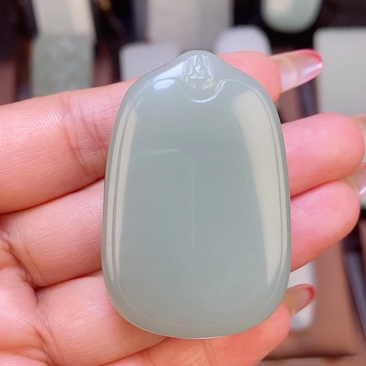 【闪购商品】颈饰未镶嵌和田玉