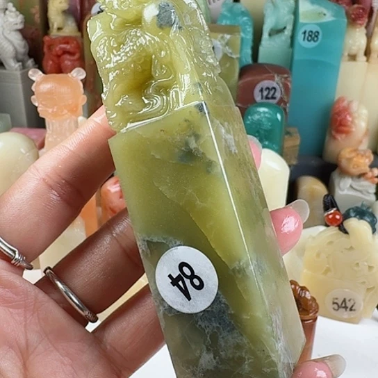 寿山石印石琴**主内纹印石章料……