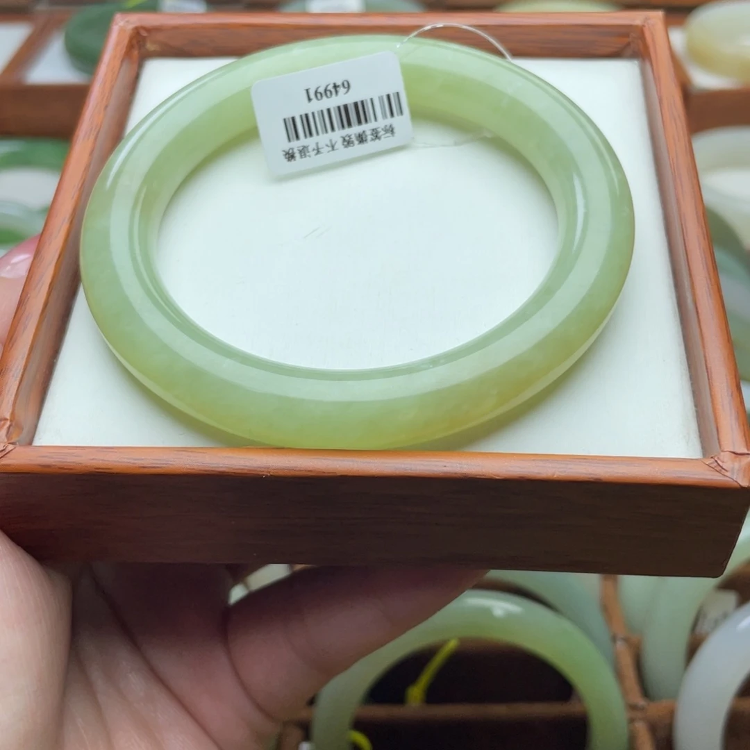 【闪购商品】和田玉手镯未镶嵌60.9