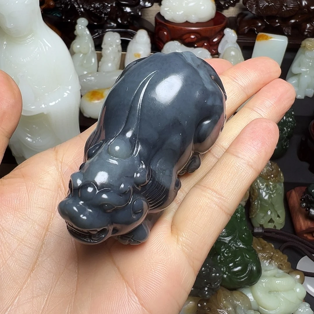 和田玉未镶嵌把件