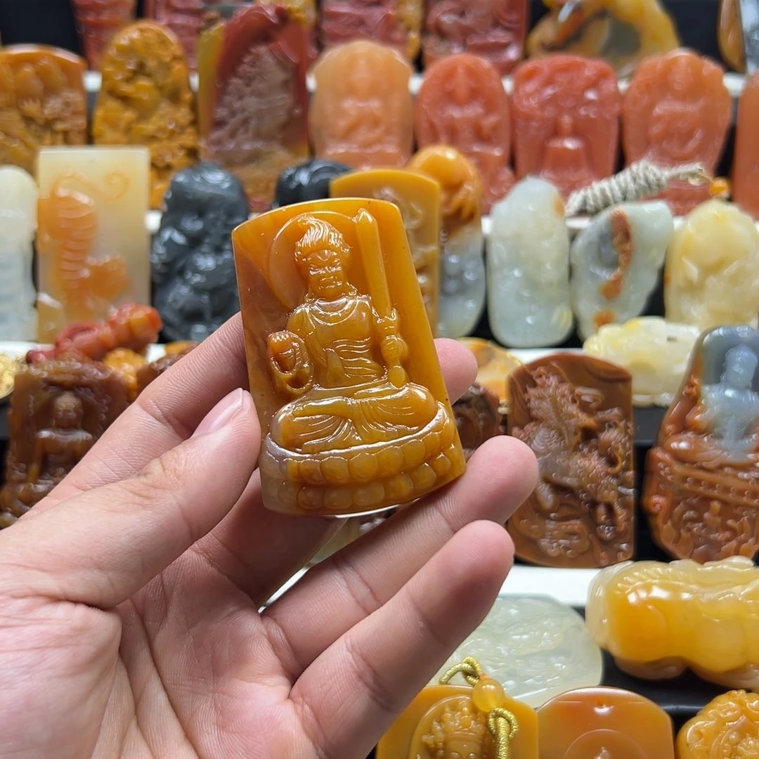 石英质玉（黄龙玉）黄龙玉未镶嵌大*蔡