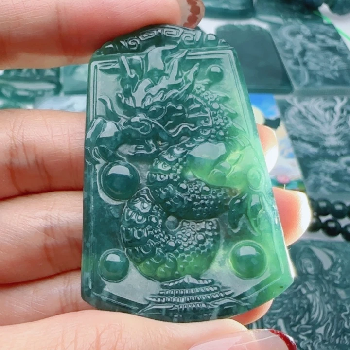 翡翠未镶嵌颈饰多样性发货天然A货翡翠