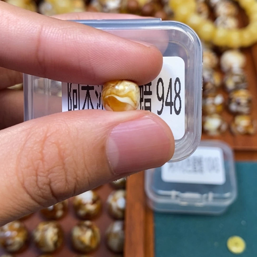 把件猴头核桃沁色圆珠老型948