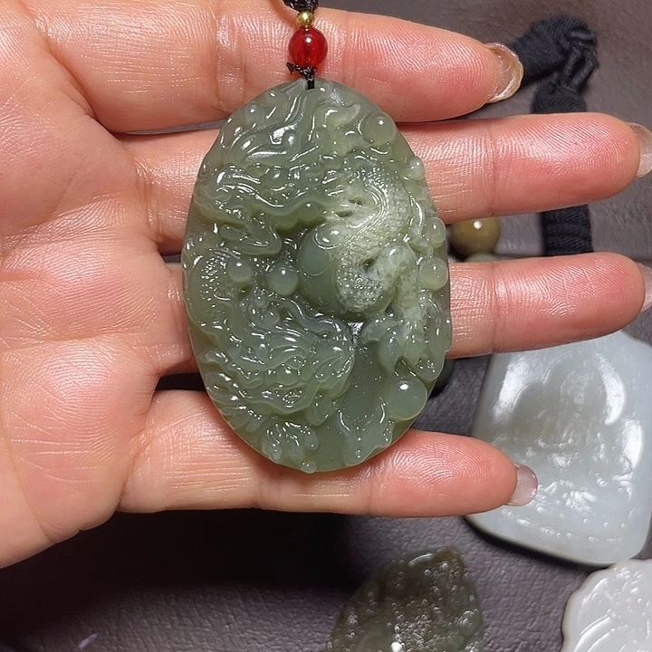 和田玉（糖玉）未镶嵌颈饰