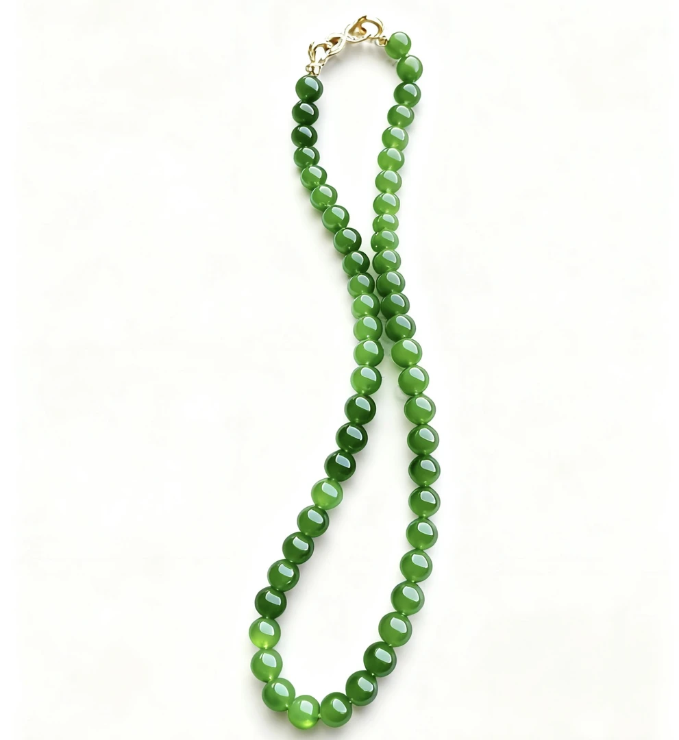 新疆天然和田玉碧玉阳绿卡8mm妈妈链多样性发其一