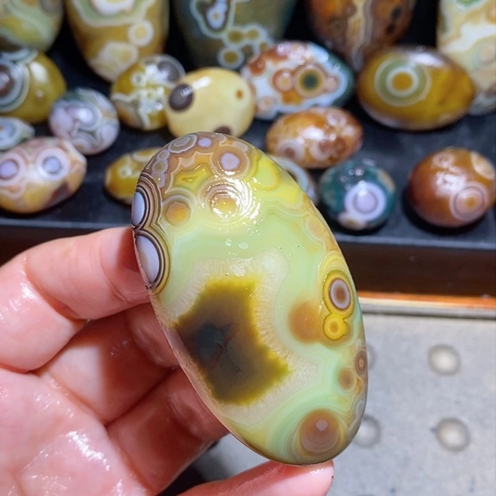 未镶嵌玛瑙/玉髓珠宝半成品34
