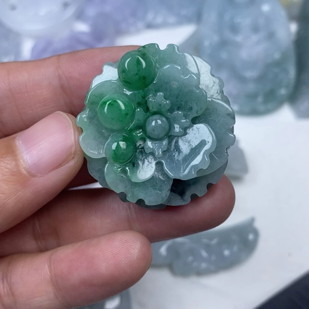 翡翠未镶嵌颈饰翡翠