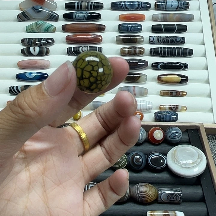 玛瑙/玉髓合金颈饰