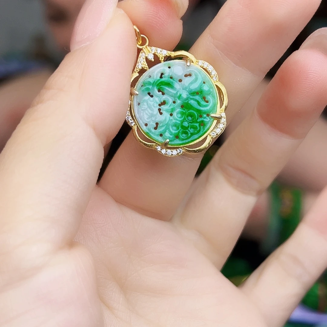 翡翠银S925镶嵌颈饰多样性