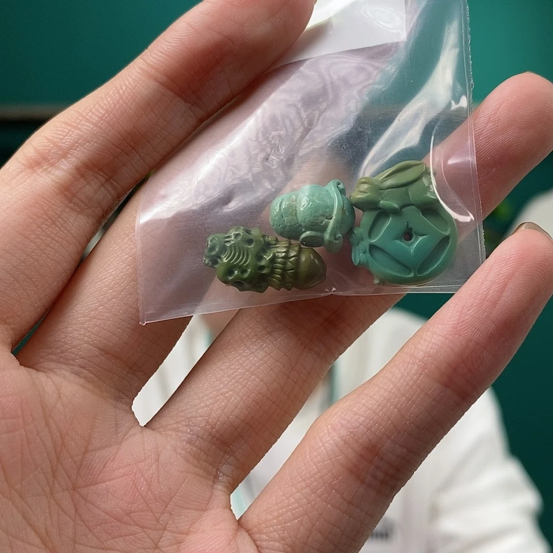 绿松石未镶嵌珠宝奇石