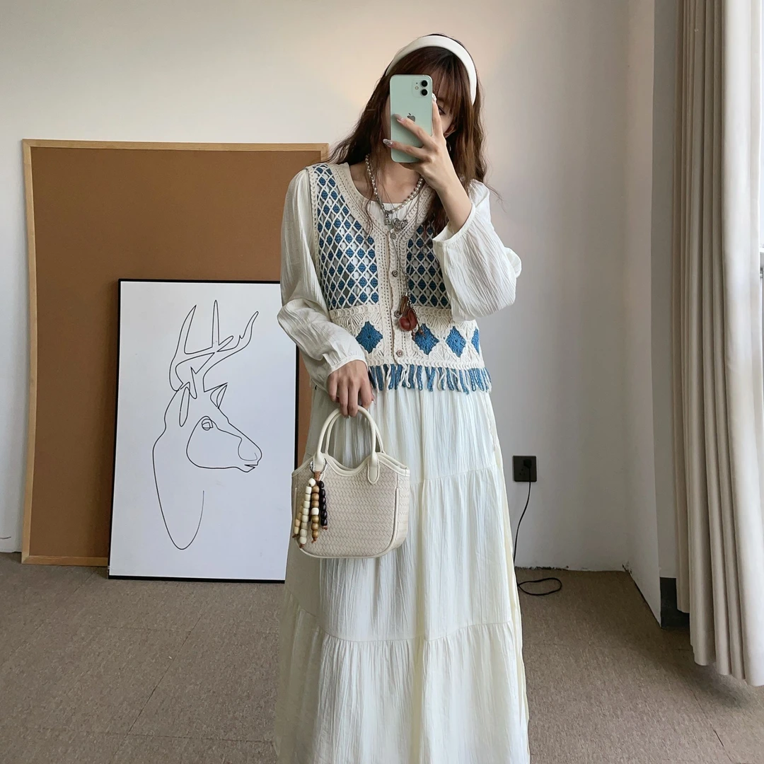 2025时尚韩版复古圆领刺绣孕妇装民族风两件套中长款时尚连衣裙