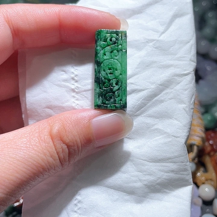 颈饰未镶嵌翡翠天