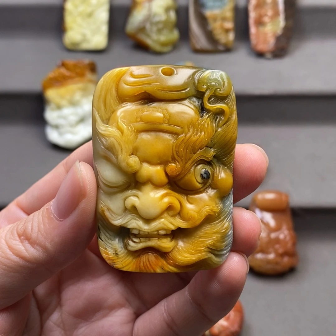 岫玉颈饰未镶嵌王*楠挂件