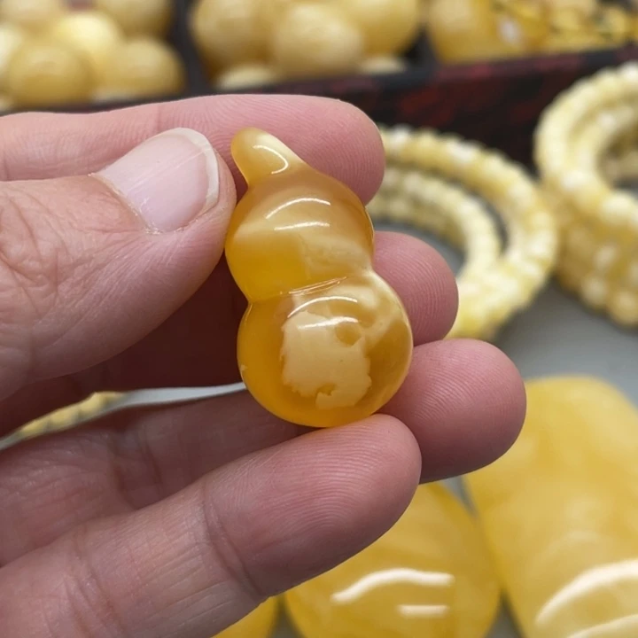 裸石琥珀未镶嵌蜜蜡