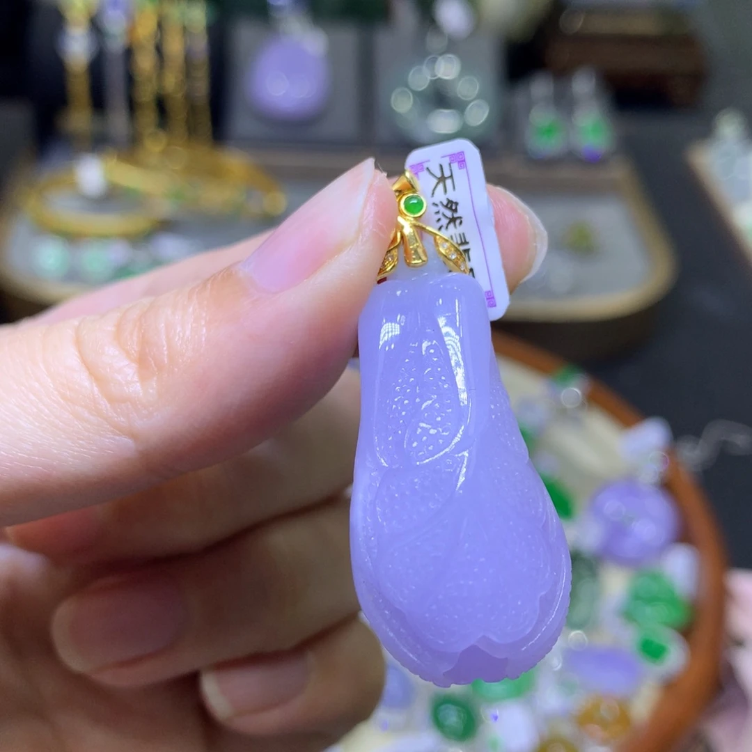 翡翠18K金镶嵌颈饰翡翠吊坠项链