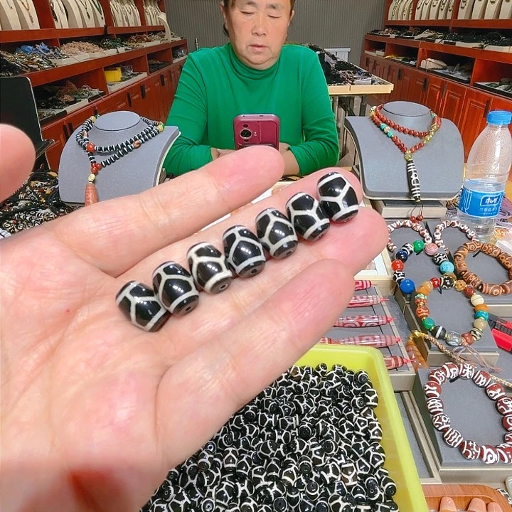 未镶嵌玛瑙/玉髓珠宝奇石