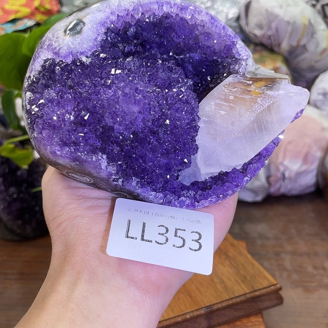 未镶嵌水晶大型摆件（非配饰）