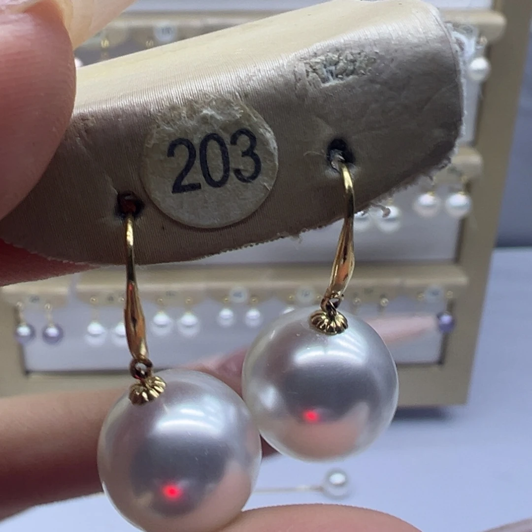 18K金镶嵌淡水珍珠耳饰
