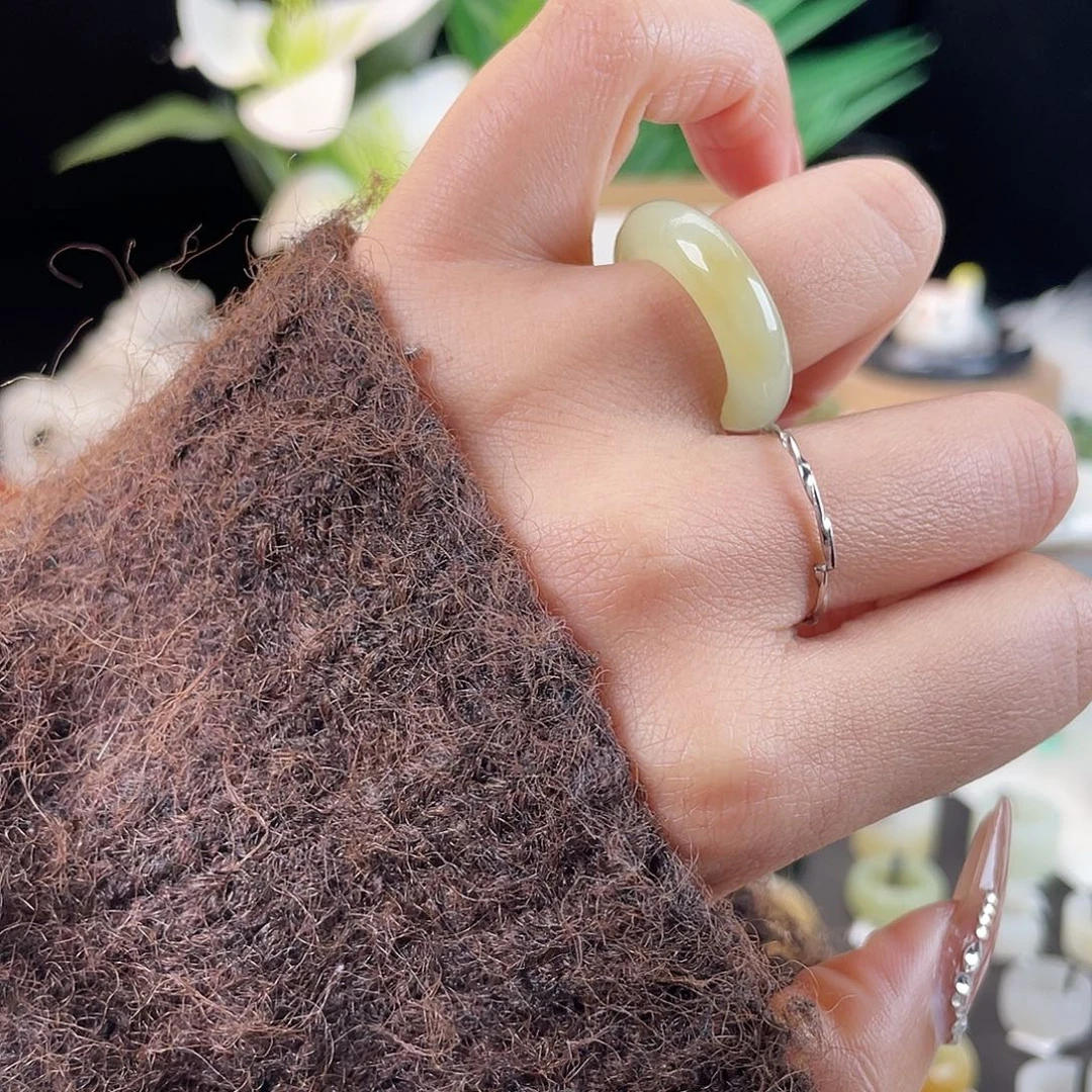 和田玉未镶嵌戒指E90一口糖轮胎16.3