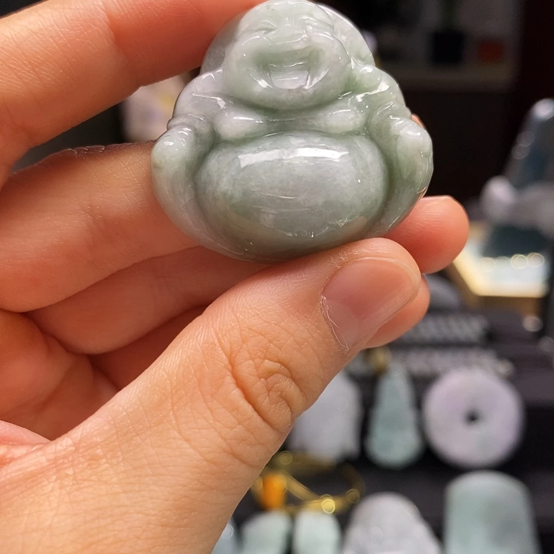 翡翠未镶嵌颈饰佛公