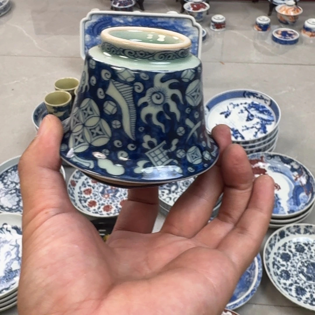 杯清釉八宝两才盖碗