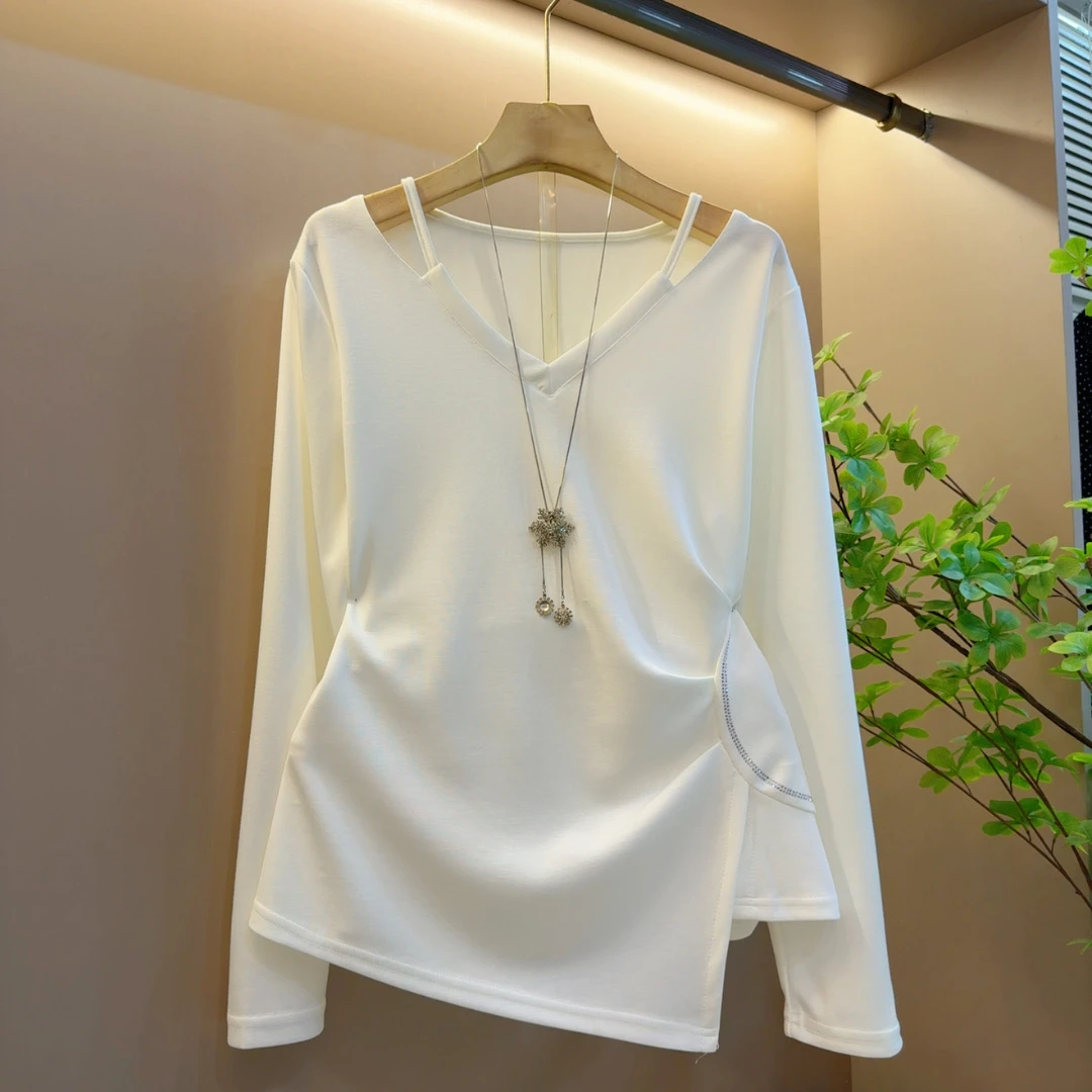 2025年早秋洋气新款百搭镂空设计感百搭显瘦上衣（长58左右）