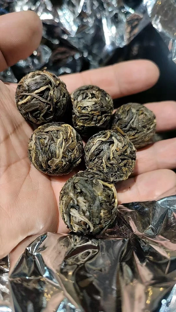 【普洱生茶】2024謝廣昌新班章纯料龙珠普洱生茶300克