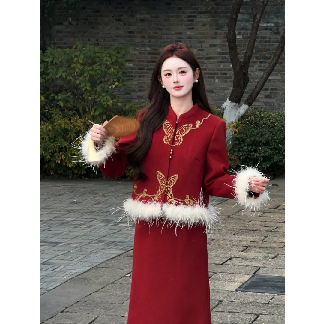 【金蝶】<77>新中式蝴蝶刺绣毛呢羽绒外套+半裙套装XMZH10752