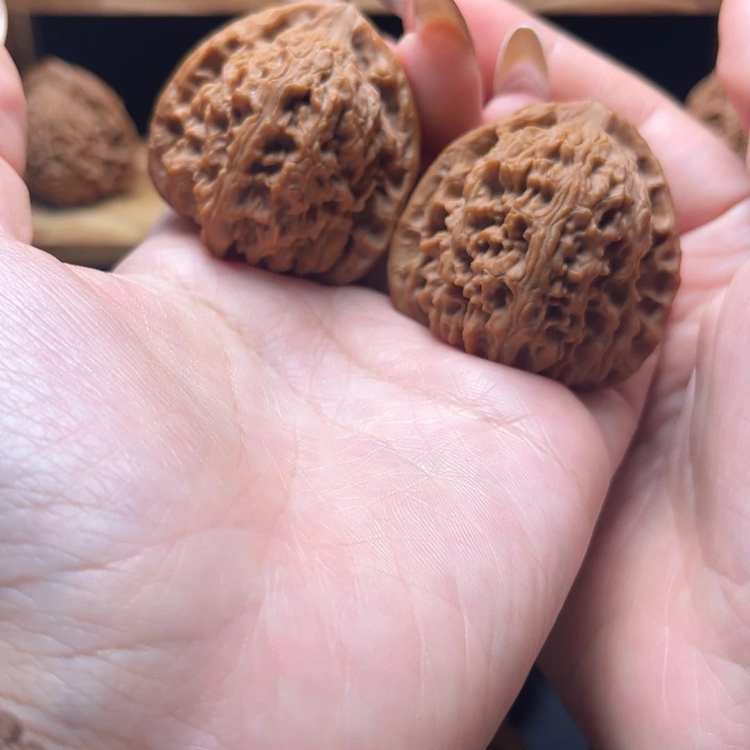 文玩核桃吊坠南疆石43修白茬