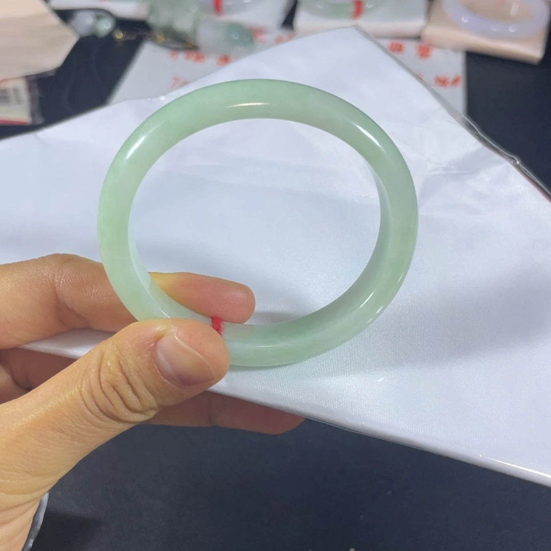 未镶嵌手镯翡翠天然翡翠手镯