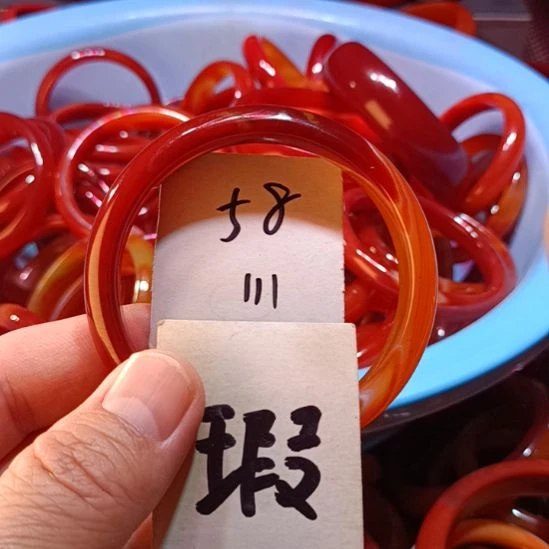 玛瑙/玉髓未镶嵌手镯