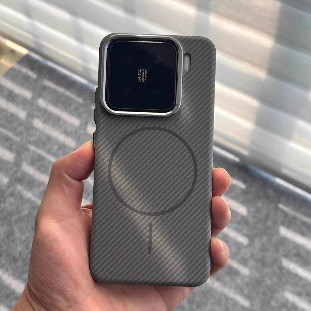 适用小米15Pro轻奢碳纤纹小米14细磁圈无线充电防摔高级感手机壳.