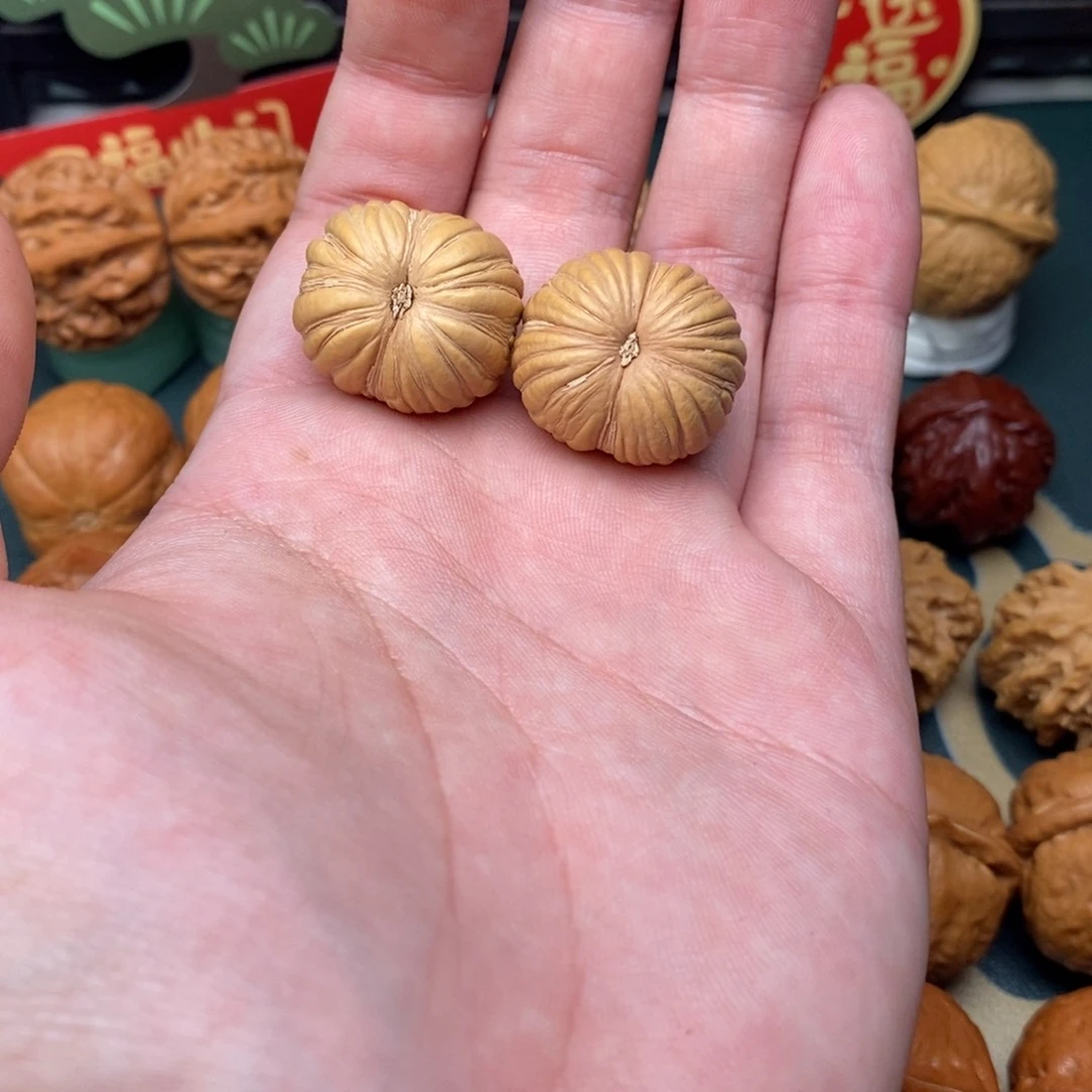 文玩核桃把件金丝南瓜