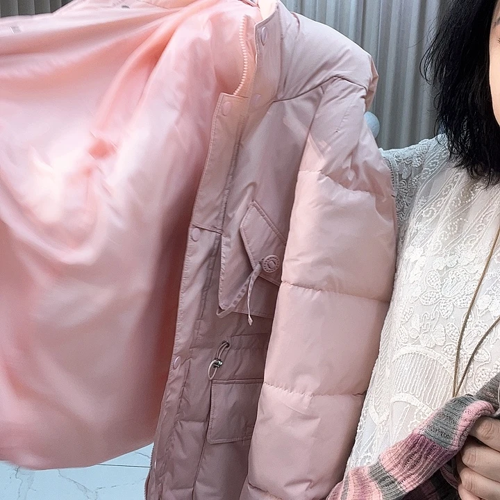 粉色冬季收腰大棉服