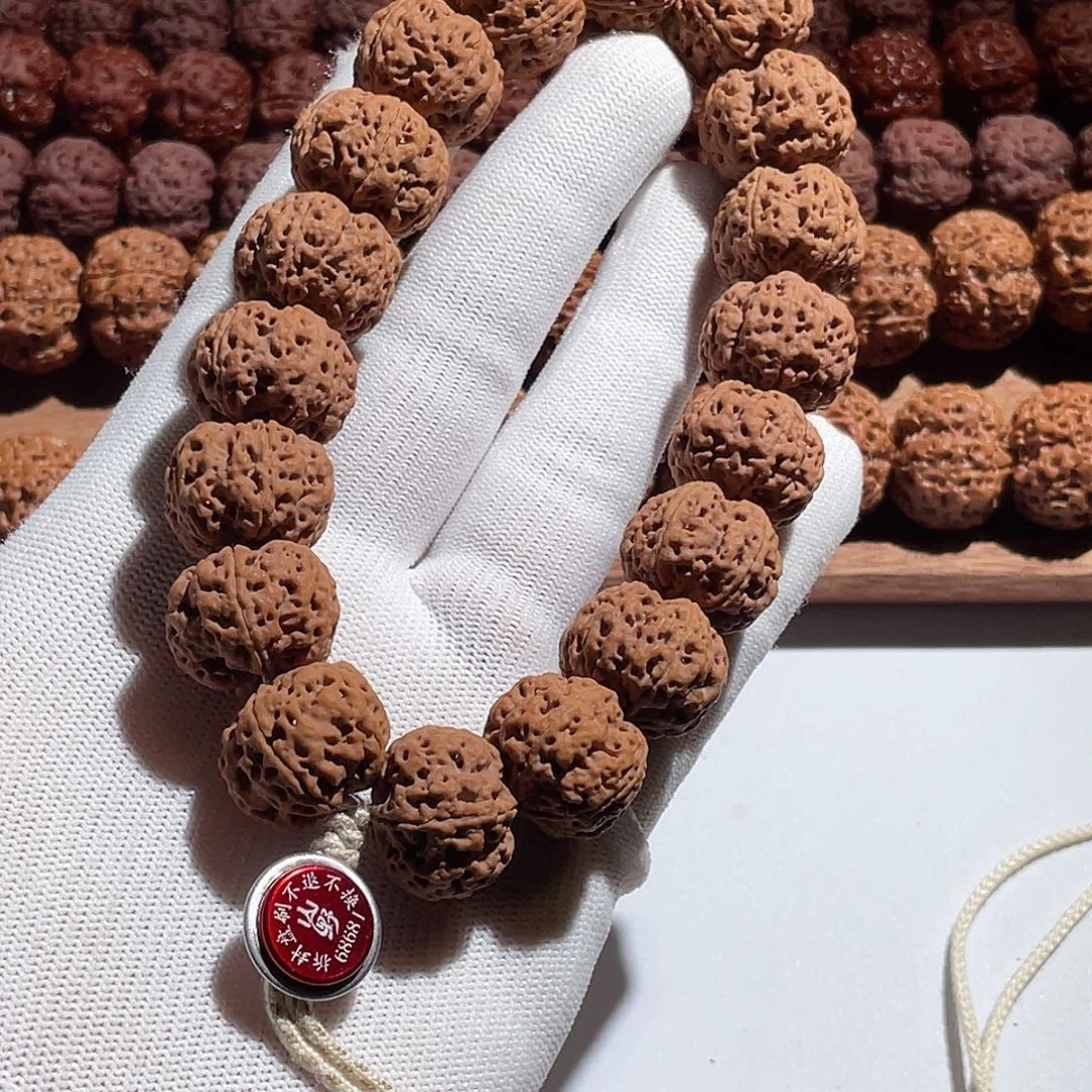 B***8吊坠金刚菩提古龙塔尖19