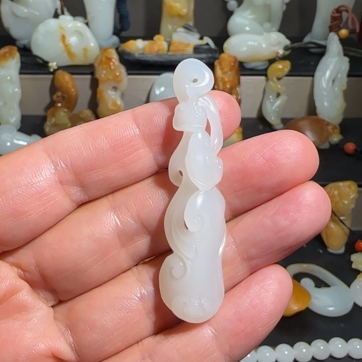 颈饰未镶嵌和田玉